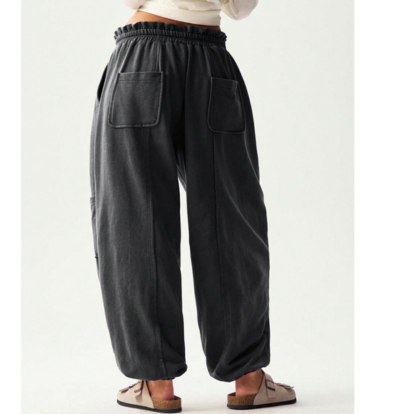 Cozy Black Reverse Stitch Pockets Stretchy Waist Jogger Pants - Picture 5 of 6